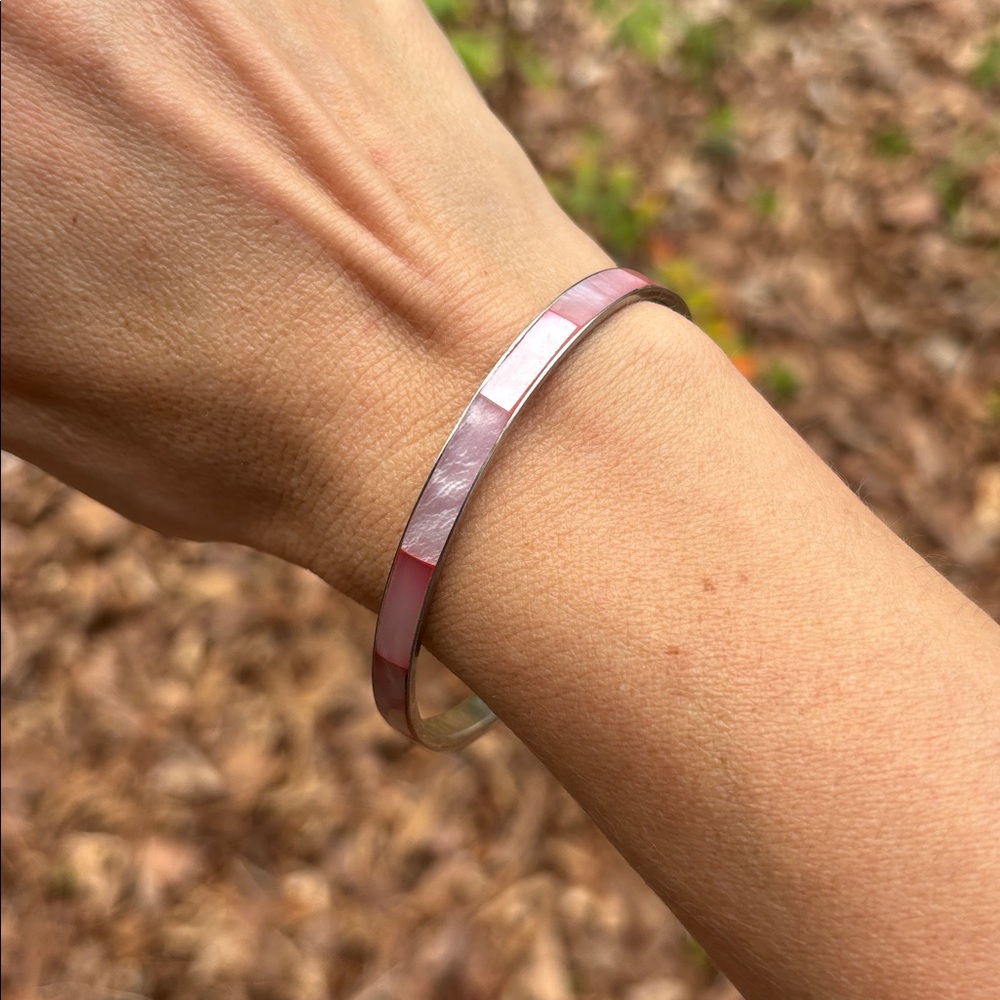 Light Pink Dyed Mother of Pearl Bracelet